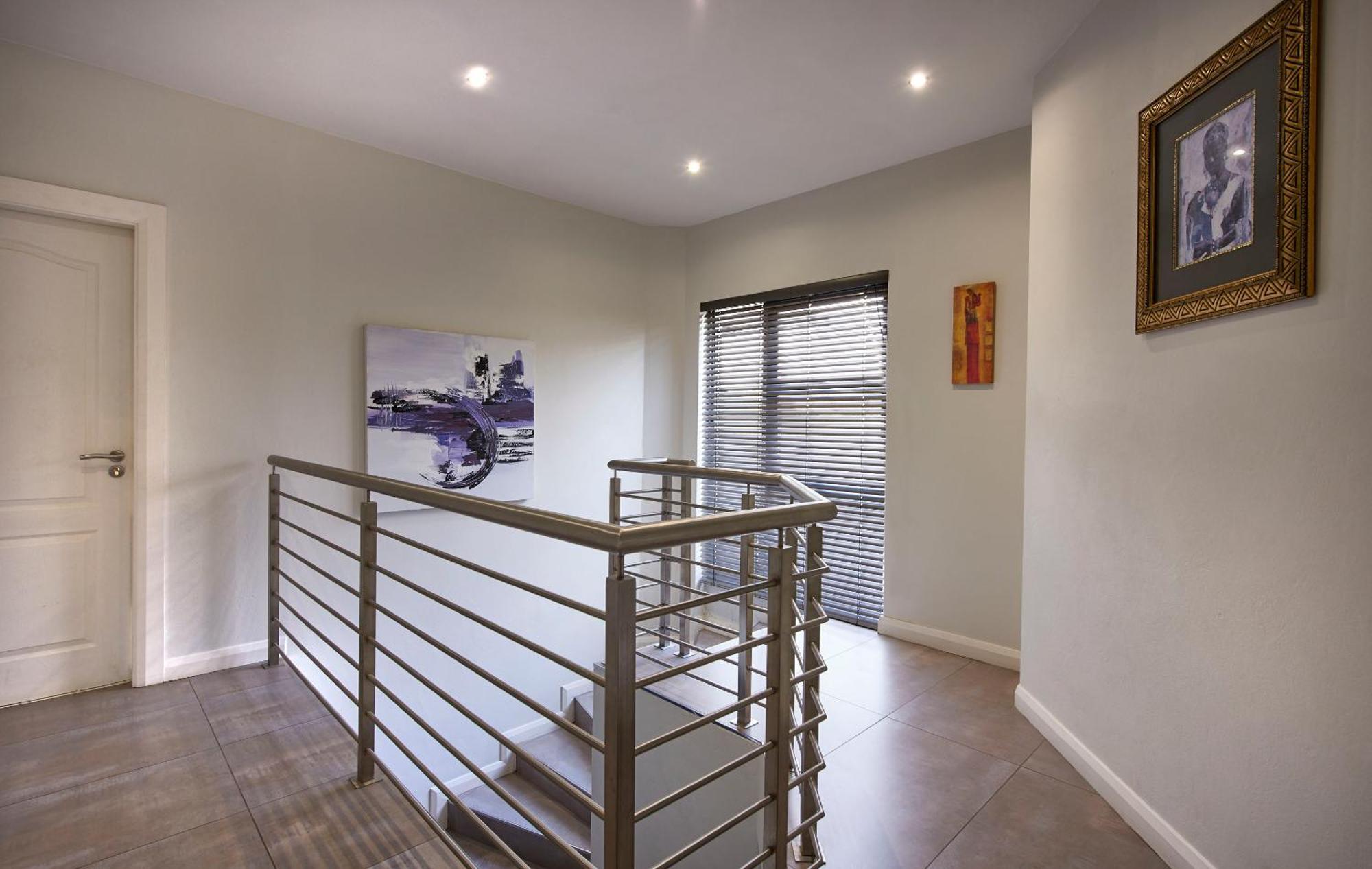 Dynasty Forest Sandown Serviced Apartments & Self Catering Hotel Johannesburg Oda fotoğraf