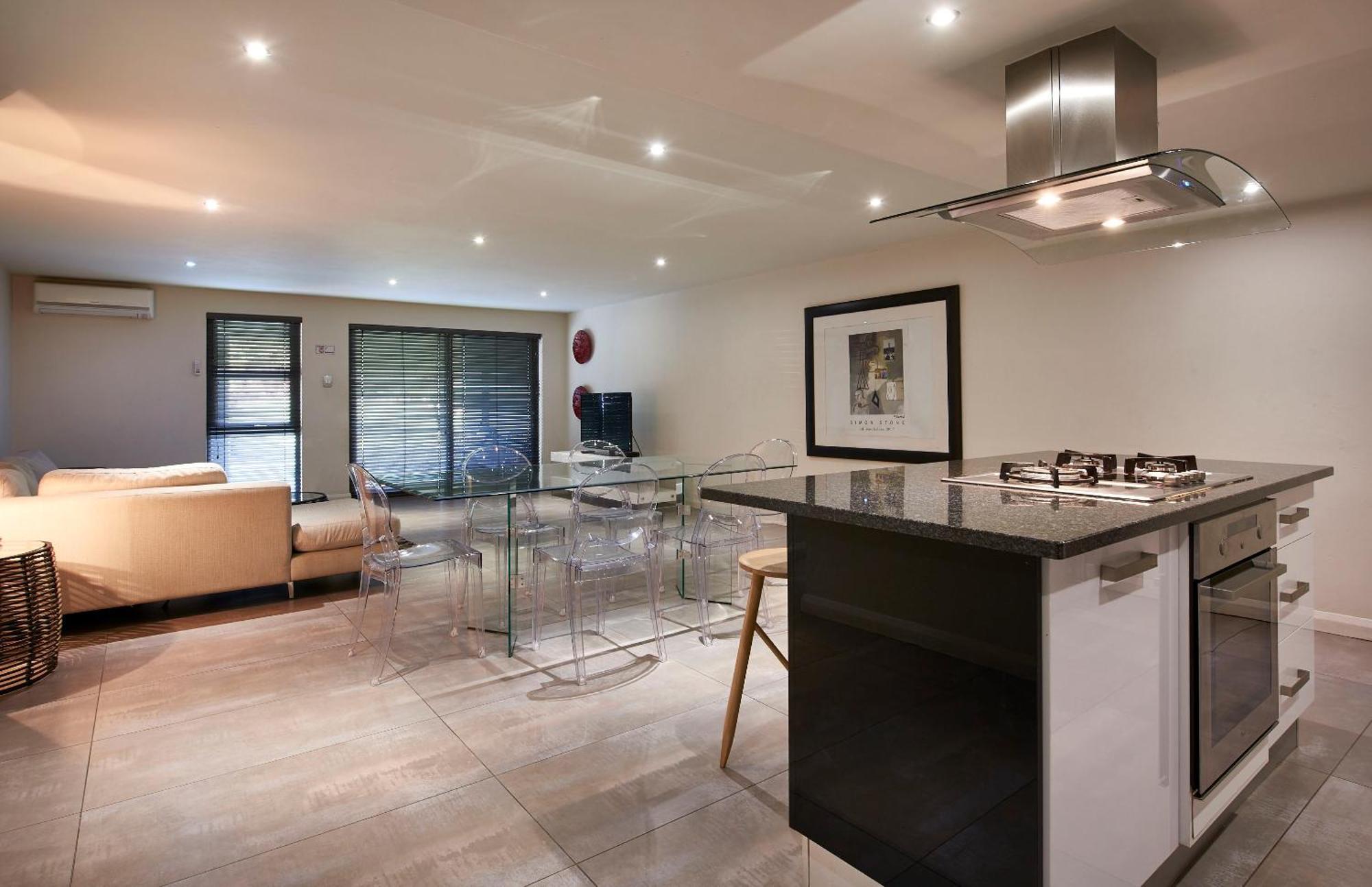 Dynasty Forest Sandown Serviced Apartments & Self Catering Hotel Johannesburg Oda fotoğraf